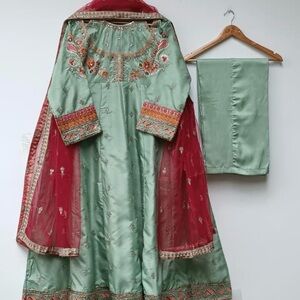 Elegant long  Green Red dress  for party wear
